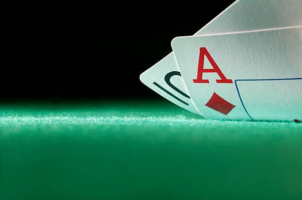 Mobile app interface showing live games and payment options